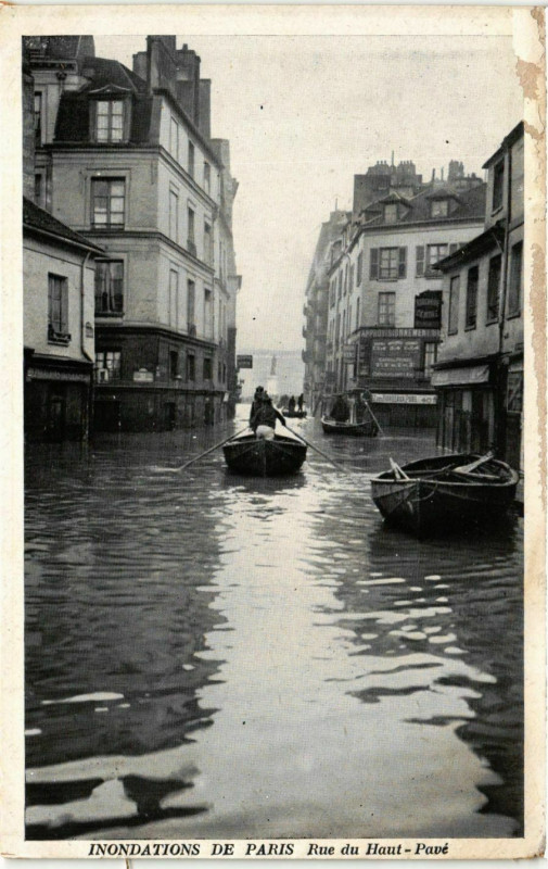 Carte postale ancienne Inondations de Paris - Rue du Haut-Pavé à Paris 5e