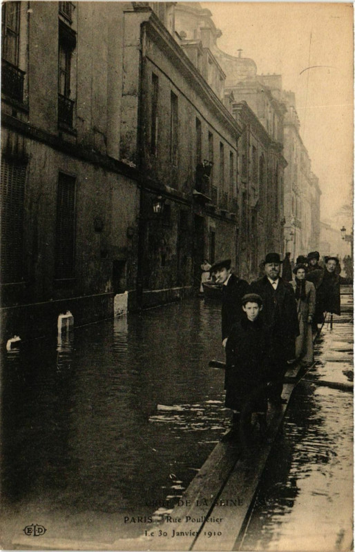 Carte postale ancienne Paris Crue de la Seine 1910 Rue Poulletier à Paris