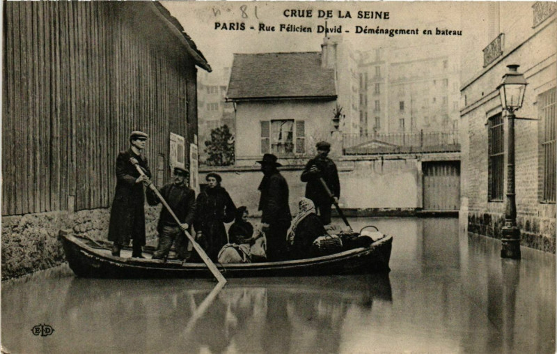 Carte postale ancienne Paris Crue de la Seine 1910 Rue Felicien-David demenagement à Paris