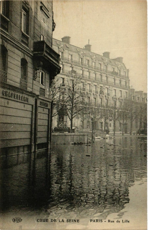 Carte postale ancienne Paris Crue de la Seine 1910 Rue de Lille à Paris