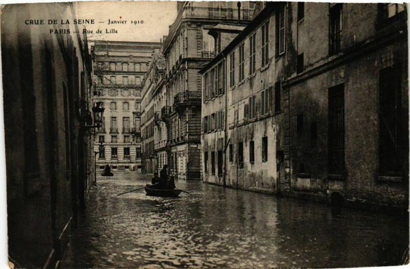 Carte postale ancienne Paris Crue de la Seine 1910 Rue de Lille à Paris