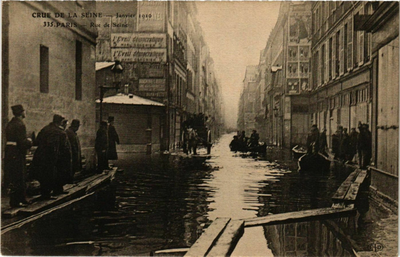 Carte postale ancienne Paris Crue de la Seine 1910 Rue de Seine à Paris