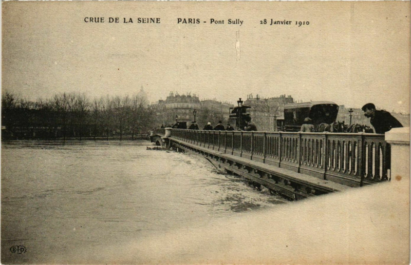 Carte postale ancienne Paris Crue de la Seine 1910 Pont Sully à Paris