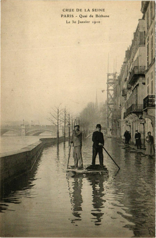 Carte postale ancienne Paris Crue de la Seine 1910 Quai de Bethune à Paris