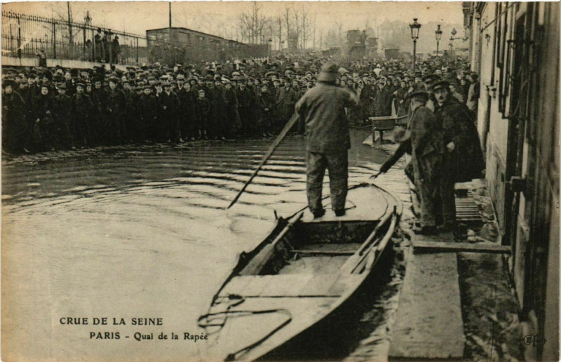 Carte postale ancienne Paris Crue de la Seine 1910 Quai de la Rapée à Paris