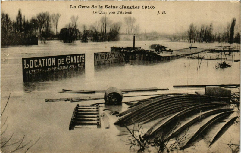 Carte postale ancienne La Crue de la Seine (Janvier 1910) - Le Quai près d'Auteuil à Paris 16e