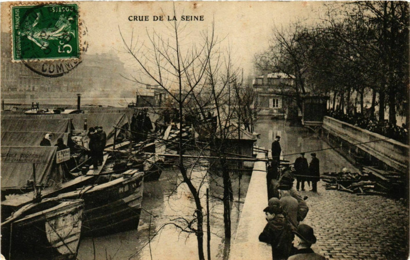 Carte postale ancienne Paris Crue de la Seine 1910 à Paris