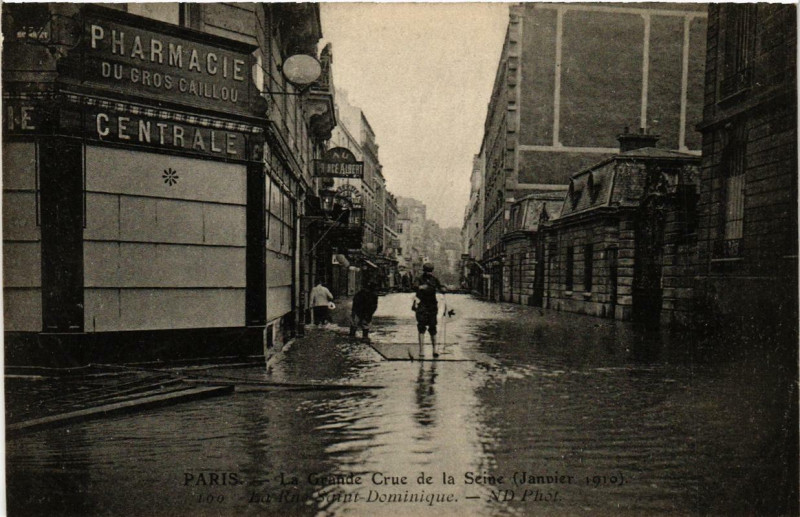 Carte postale ancienne La Grande Crue de la Seine 100 Le Rue Saint-Dominique