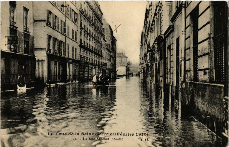 Carte postale ancienne La Crue de la Seine 42 La Rue Sarcouf