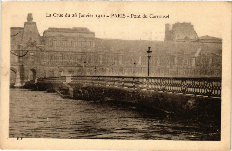 Carte postale ancienne La Crue du 28 Janvier 1910 Paris Pont du Carrousel à Paris