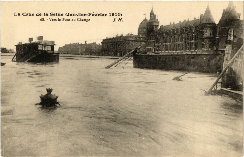 Carte postale ancienne La Crue de la Seine 68 Vers le Pont au Change