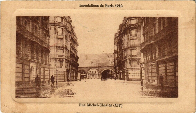 Carte postale ancienne Inondations de Paris Rue Michel Chasles à Paris