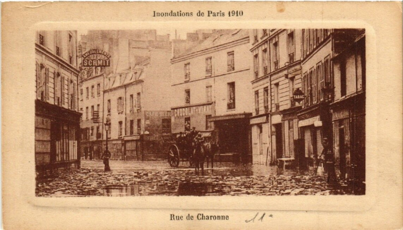 Carte postale ancienne Inondations de Paris Rue de Charonne à Paris