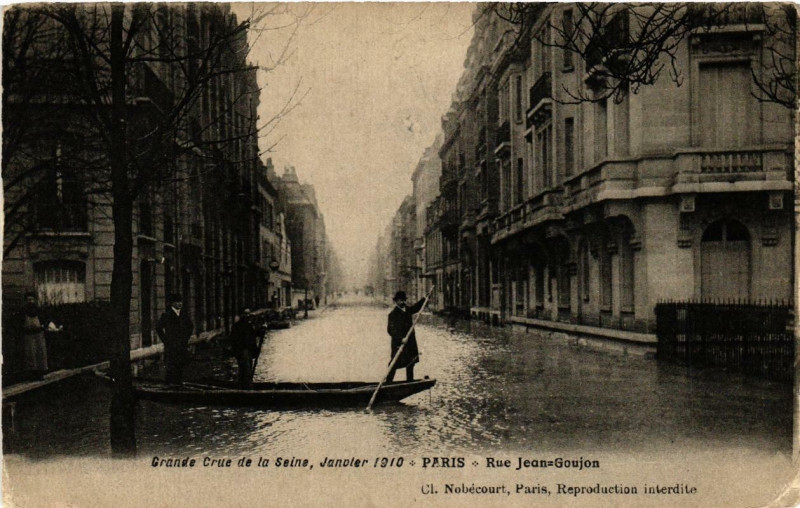 Carte postale ancienne Grande Crue de la Seine Paris Rue Jean-Goujon à Paris