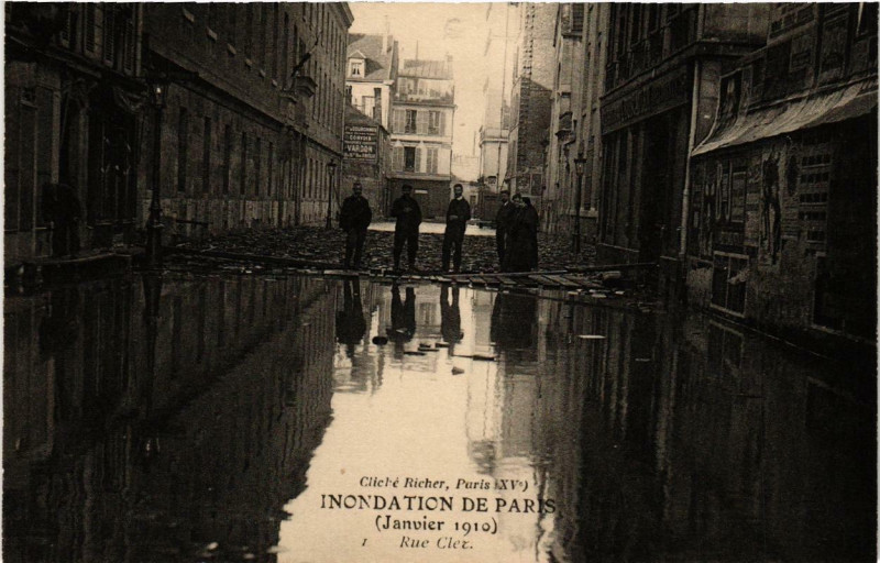 Carte postale ancienne Inondation de Paris 1 Rue Cler à Paris