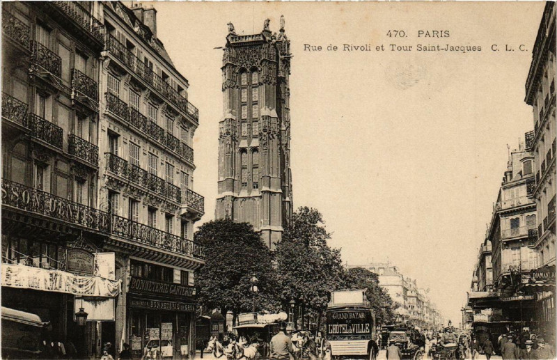 Carte postale ancienne Paris (4e) Rue de Rivoli. et Tour Saint-Jacques à Paris 4e