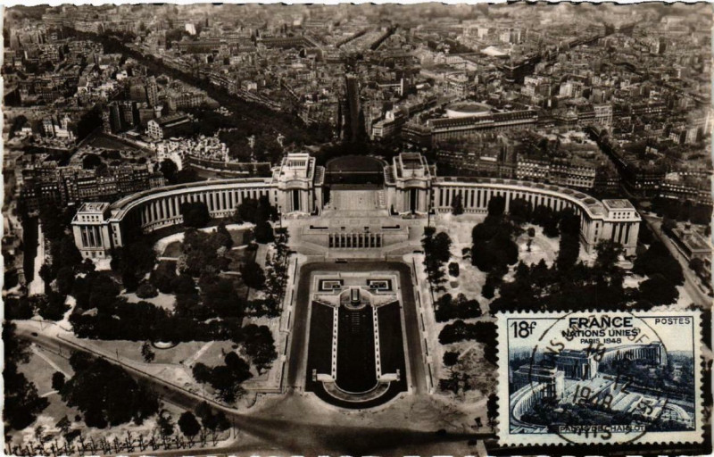 Carte postale ancienne Palais de Chaillot à Paris 16e