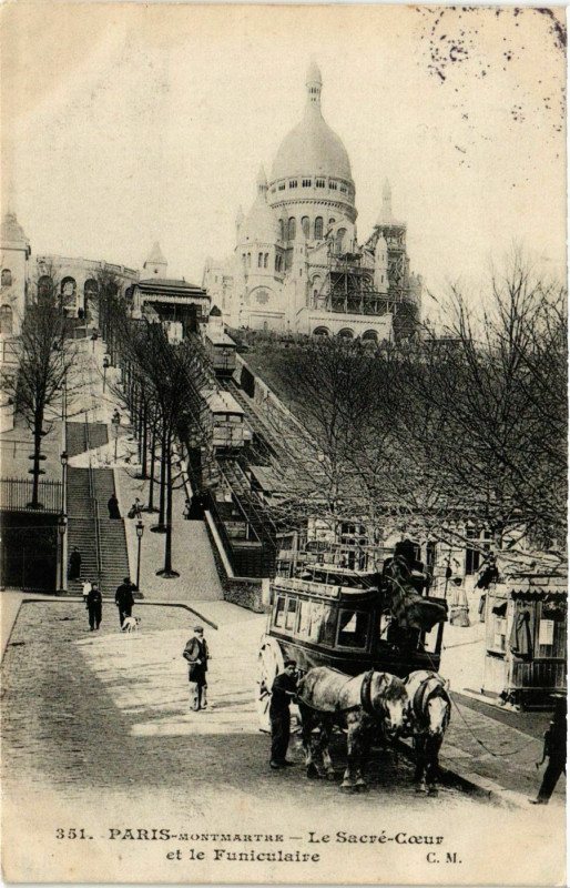 Carte postale ancienne Montmartre - Le Sacré Coeur et le Funiculaire à Paris 18e