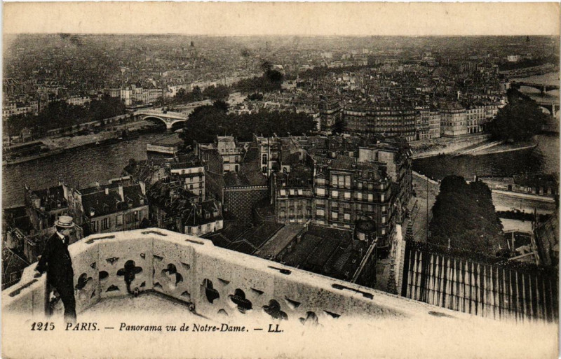 Carte postale ancienne Paris (4e) Panorama vue de N - D à Paris 4e