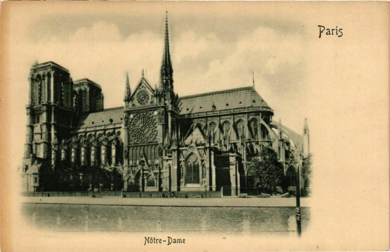 Carte postale ancienne Paris 4e N - D. Embossed à Paris 4e