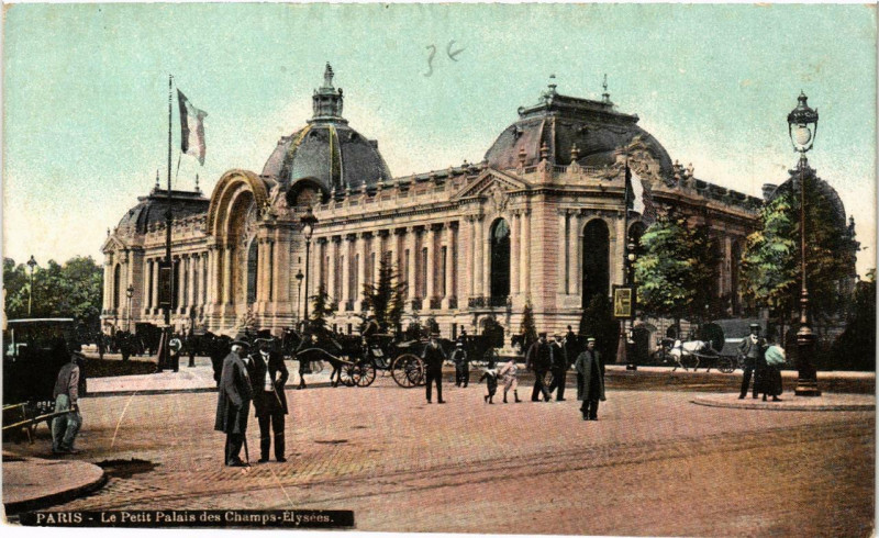 Carte postale ancienne Paris (8e) Le Petit Palais des Champs-Elysées à Paris 8e