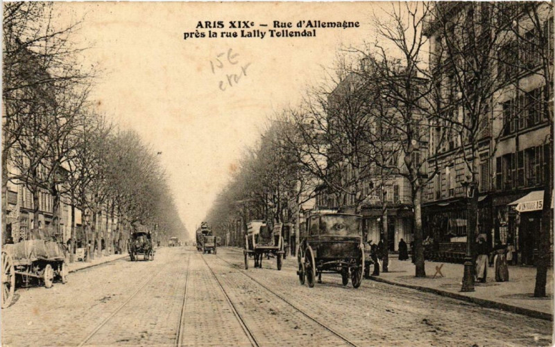 Carte postale ancienne Rue d'Allemagne près la rue Lally Tollendal à Paris 19e