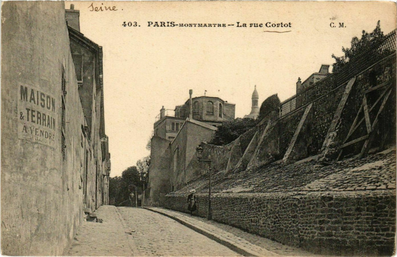 Carte postale ancienne Montmartre - La Rue Cortot à Paris 18e
