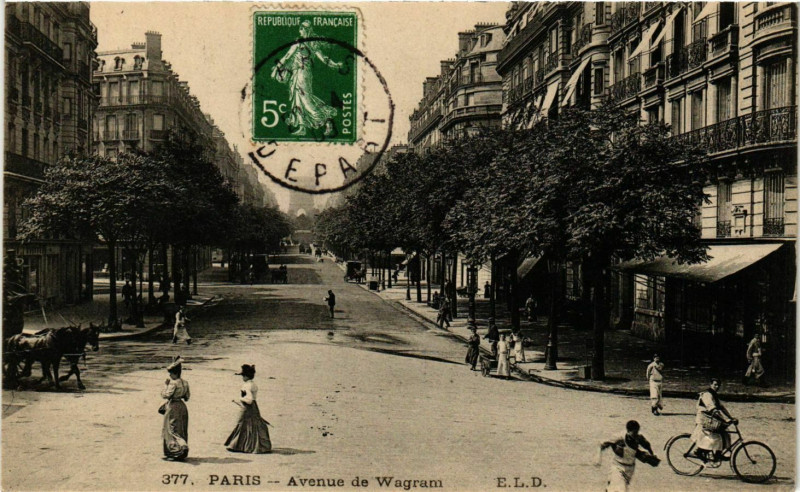 Carte postale ancienne Avenue de Wagram à Paris 17e