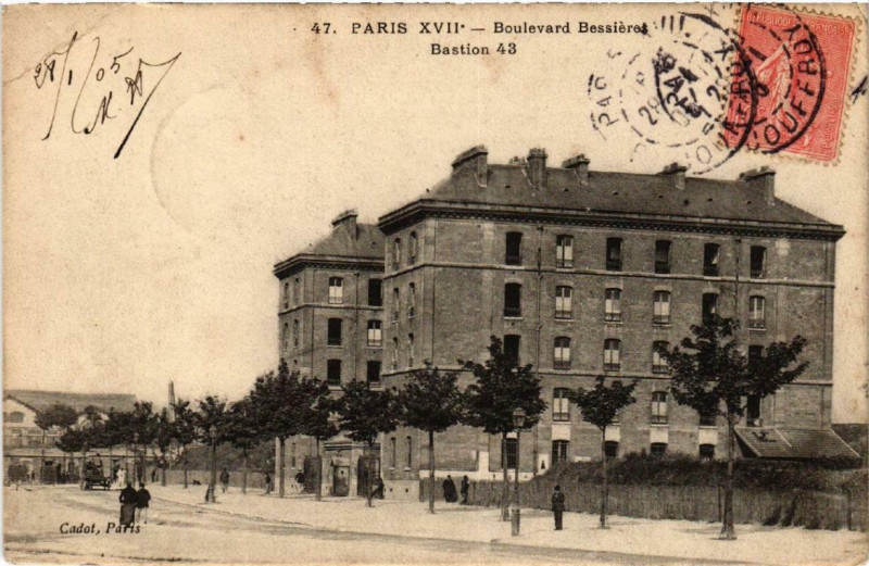 Carte postale ancienne Boulevard Bessières - Bastion 43 à Paris 17e