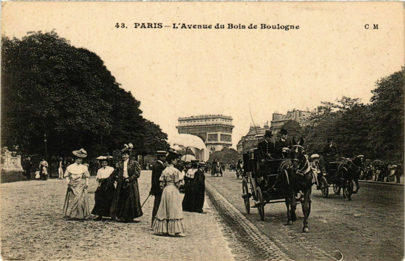 Carte postale ancienne L'Avenue du Bois de Boulogne à Paris 16e