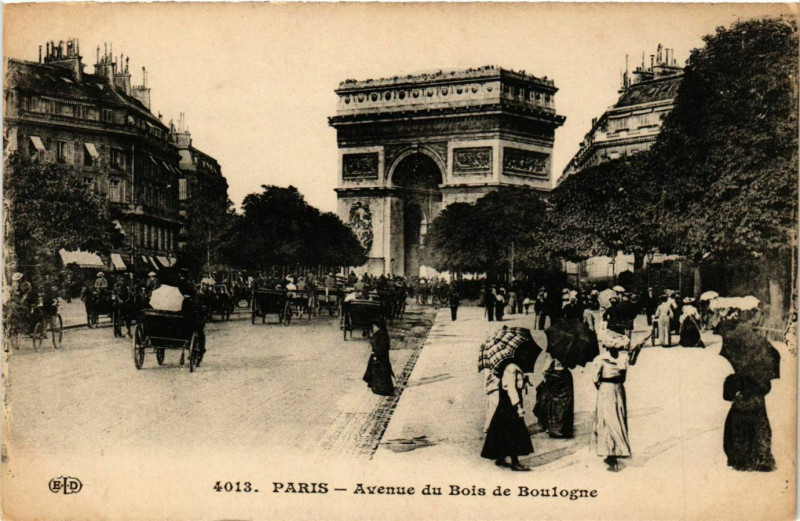 Carte postale ancienne Avenue du Bois de Boulogne à Paris 16e