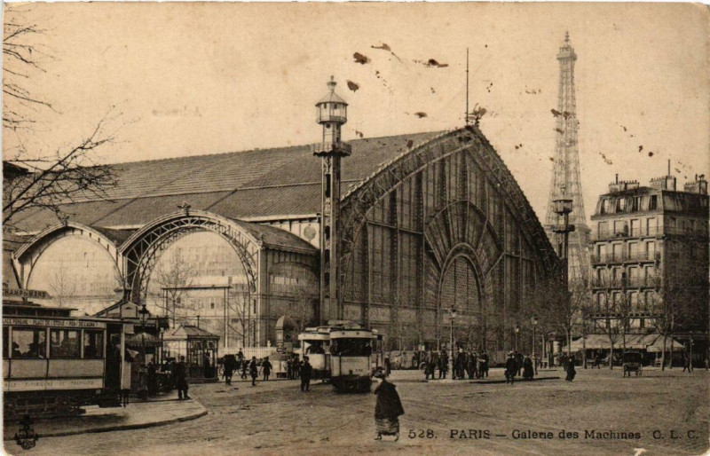 Carte postale ancienne Galerie des Machines à Paris 7e