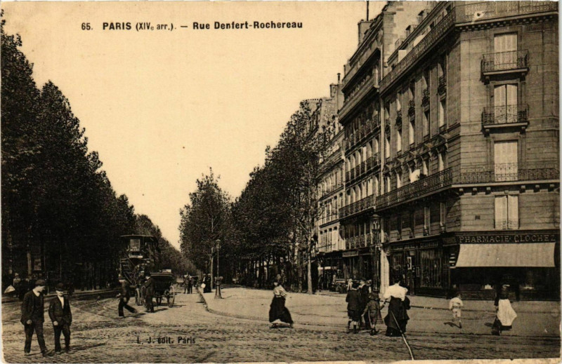 Carte postale ancienne Rue Denfert-Rochereau à Paris 14e