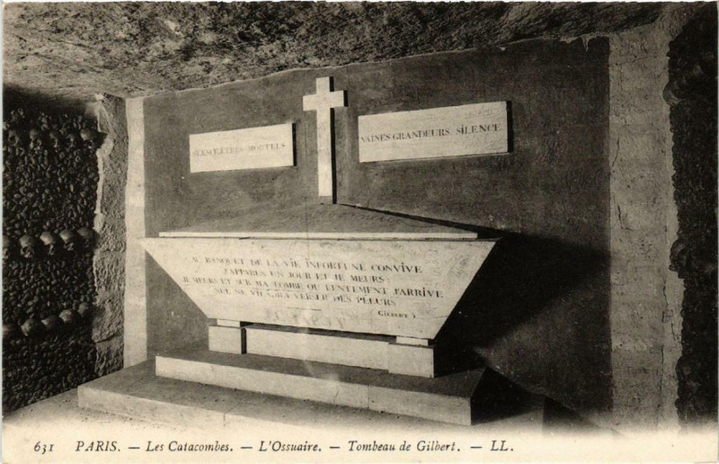 Carte postale ancienne Les Catacombes - L'Ossuaire - Tombeau de Gilbert à Paris 14e