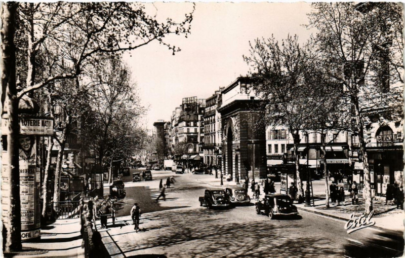 Carte postale ancienne Paris (10e) Porte Saint-Denis. Porte Saint-Martin à Paris 10e