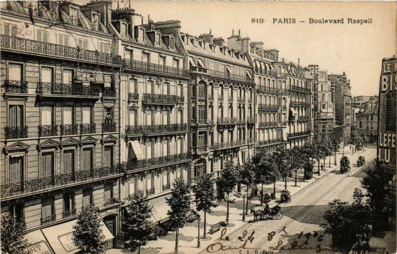 Carte postale ancienne Boulevard Raspail à Paris 7e