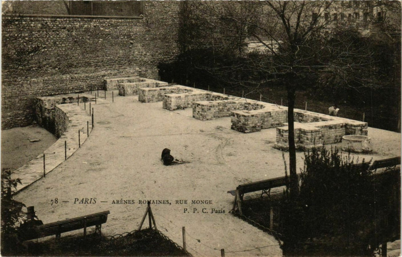 Carte postale ancienne Paris 5e Arenes Romaines Rue MOnge ed. P.P.C à Paris 5e