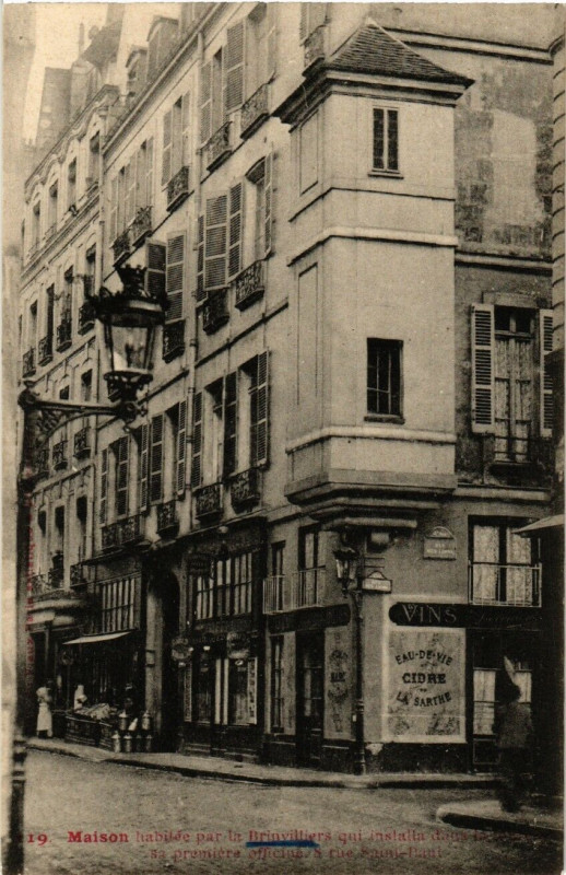 Carte postale ancienne Paris (4e) 8 rue Saint-Paul. Maison de Brinvilliers à Paris 4e