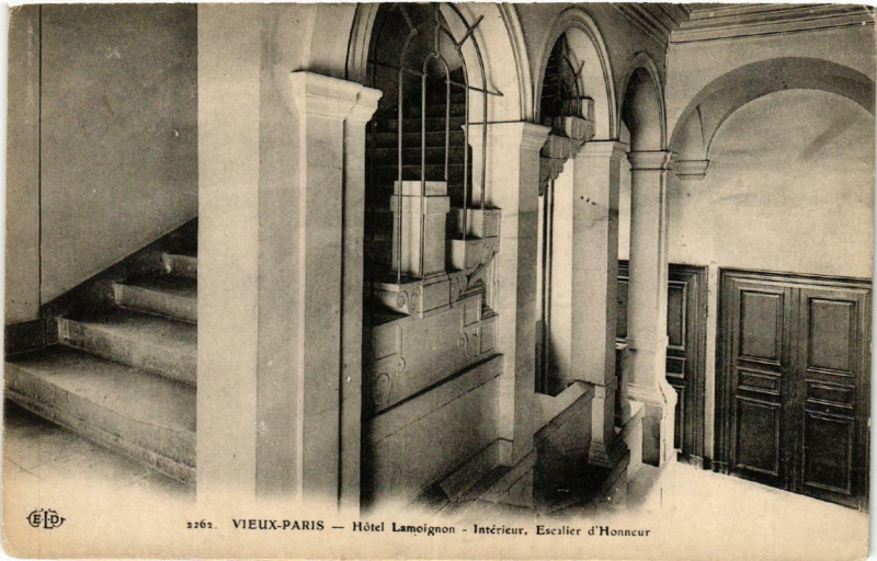 Carte postale ancienne Paris (4e) Hotel Lamoignon. Intérieur. Escalier d'Honneur à Paris 4e