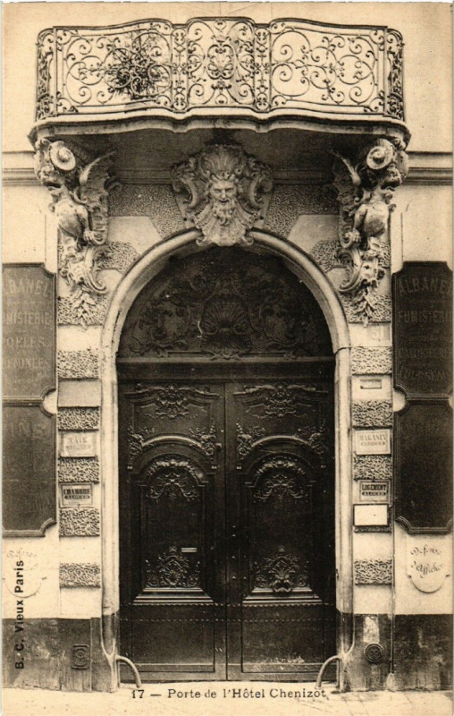 Carte postale ancienne Paris (4e) Porte de l'Hotel Chenizot à Paris 4e