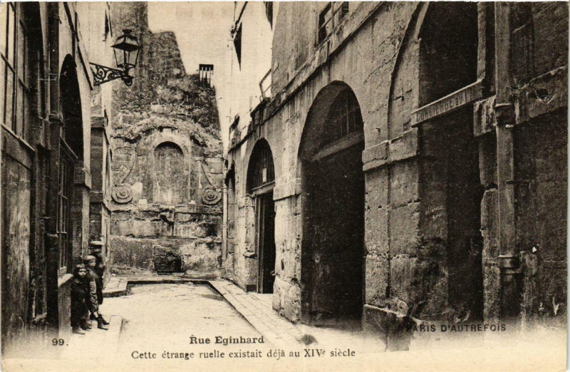 Carte postale ancienne Paris (4e) Rue Eginhard. Etrange ruelle à Paris 4e