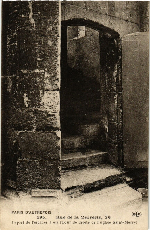 Carte postale ancienne Paris (4e) 76 Rue de la Verrerie. Depart de l'escalier a vis à Paris 4e