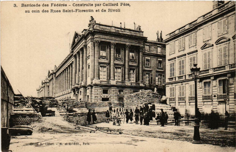 Carte postale ancienne Paris (1e) Barricade des Federes Rue Saint-Florentin à Paris 1er