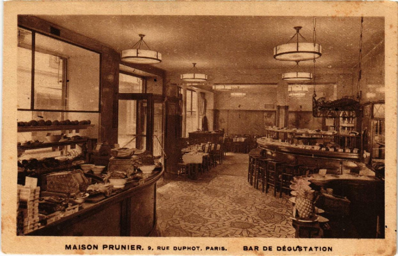 Carte postale ancienne Paris (1e) 9 rue Duphot. Maison Prunier à Paris 1er