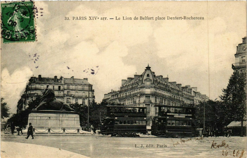 Carte postale ancienne Le Lion de Belfort place Denfert-Rochereau à Paris 14e
