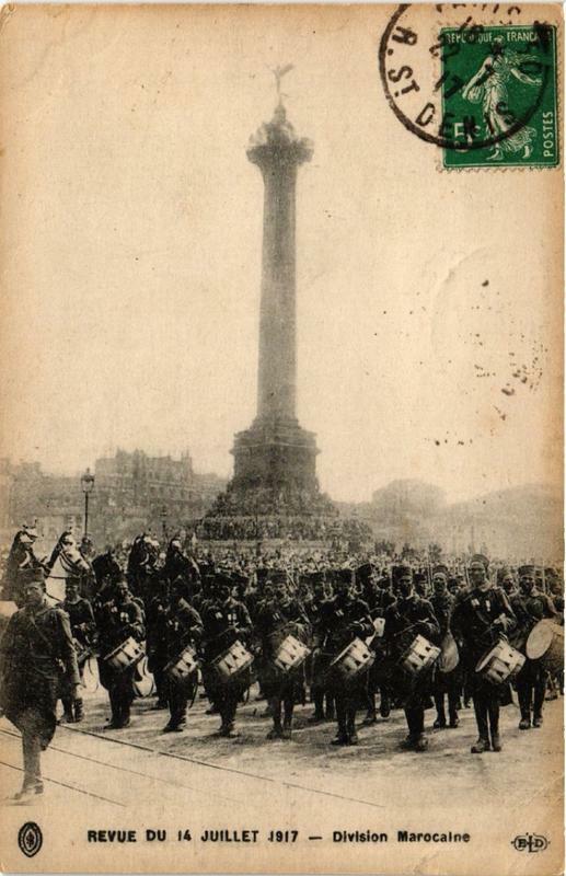 Carte postale ancienne Paris Revue du 14 Juillet. Division Marocaine à Paris