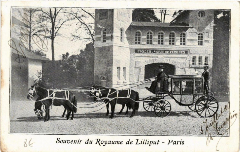 Carte postale ancienne Paris Souvenir du Royaume de Lillput à Paris