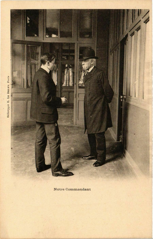 Carte postale ancienne Paris Notre Commandant à Paris