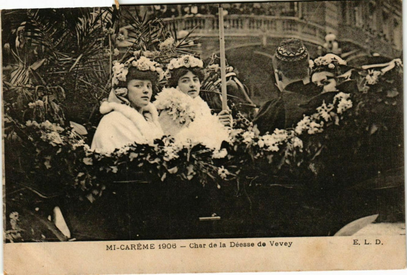 Carte postale ancienne Paris Mi-Careme 1906 Char de la Déesse de Vevey à Paris