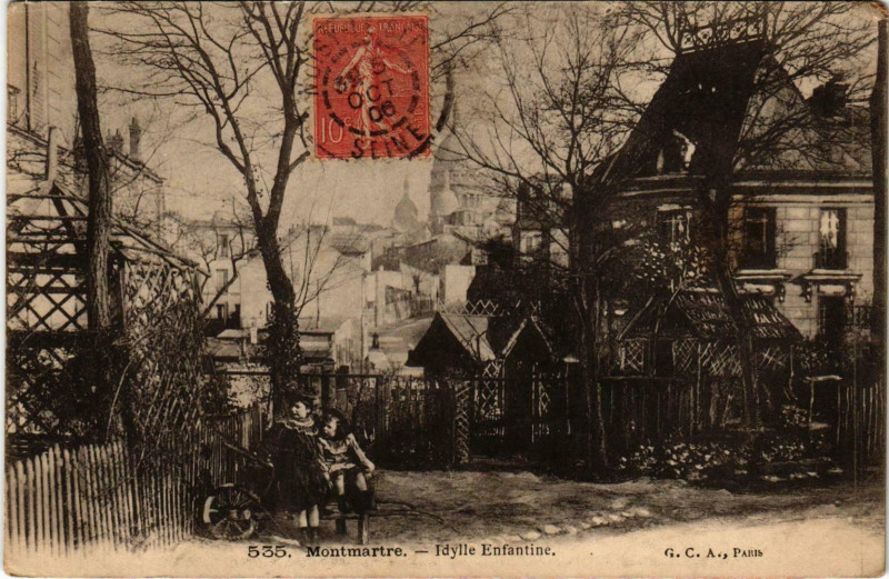 Carte postale ancienne Montmartre - Idylle Enfantine à Paris 18e